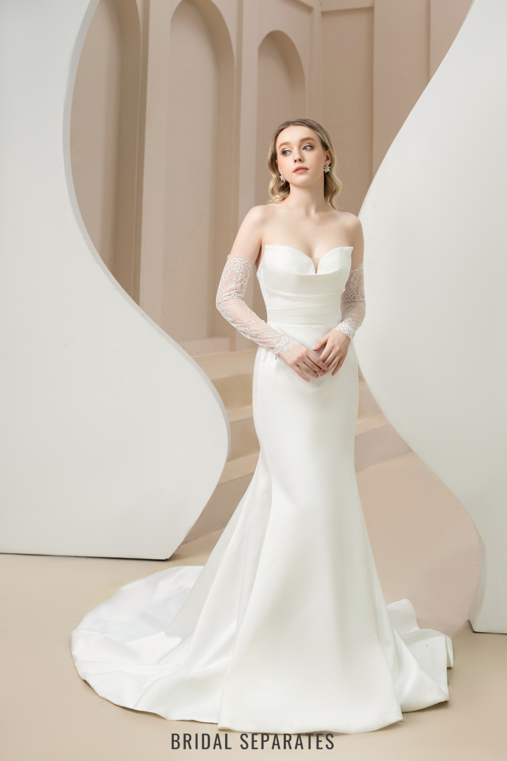 Mermaid Wedding Dress with Detachable Sleeves / "Anisa"