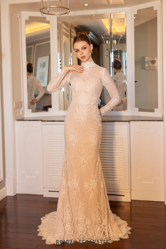 Chantilly Couture French Lace Wedding Dress / "Oksana"