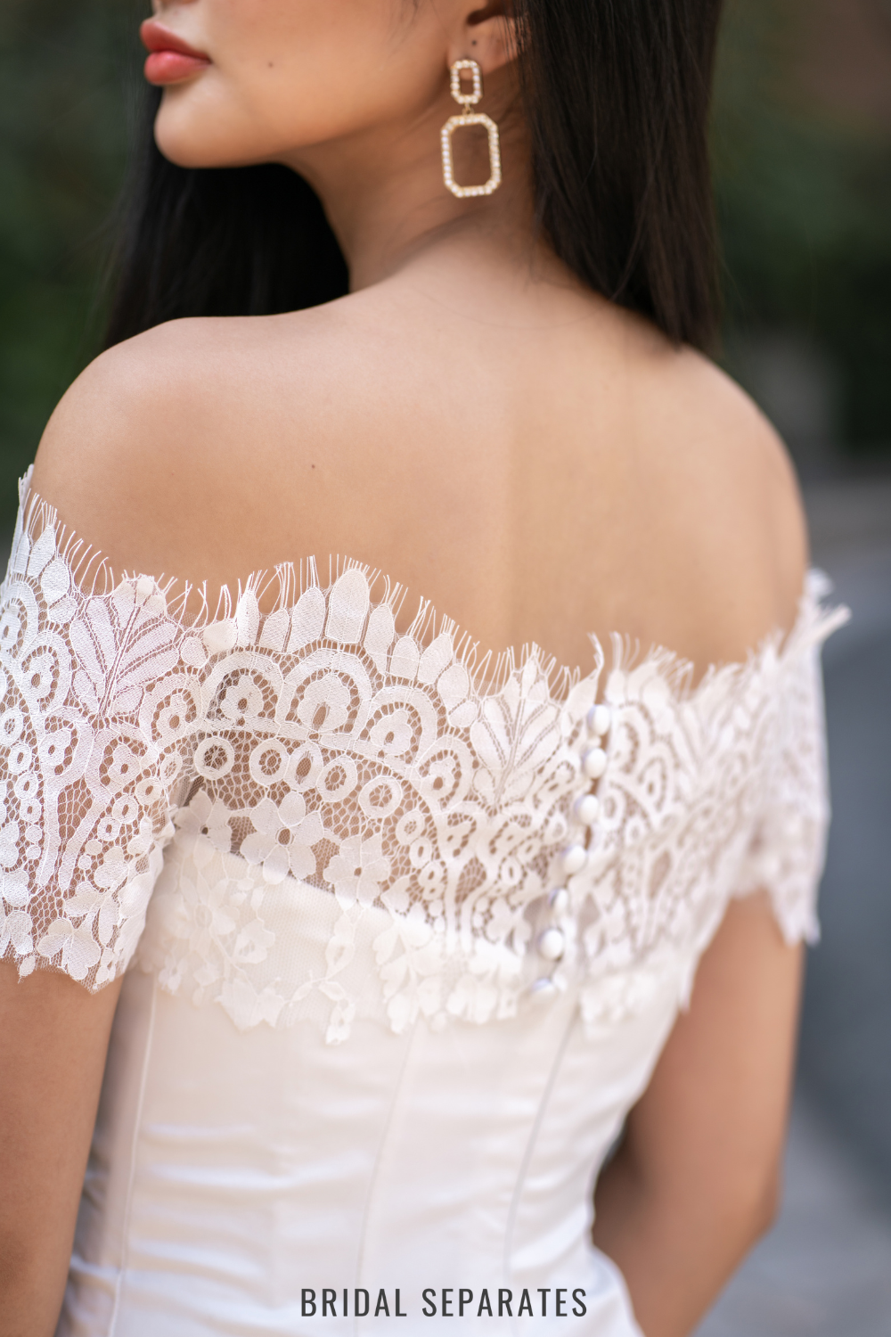 French Lace Short Wedding Cape / "Suela"