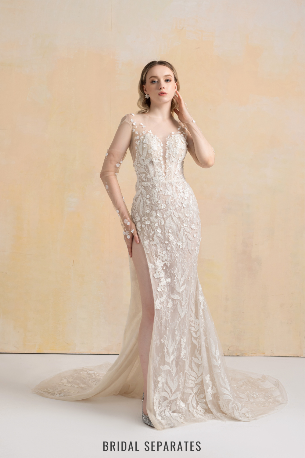 High Slit Wedding Dress with Detachable Sleeves / "Martina"