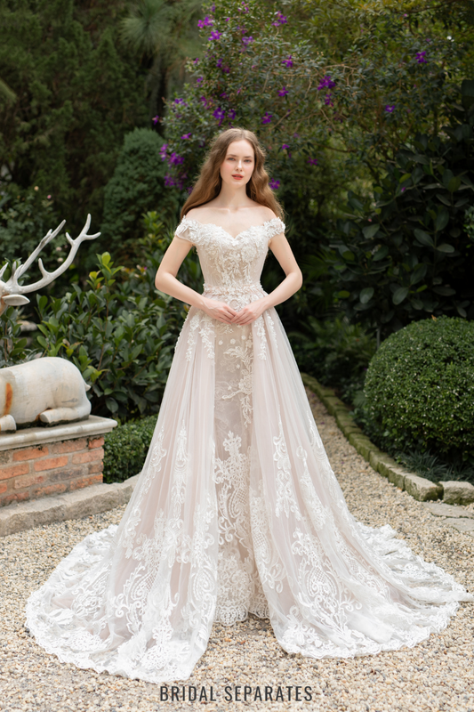 Lace Wedding Dress with Detachable Overskirt / "Lorena"