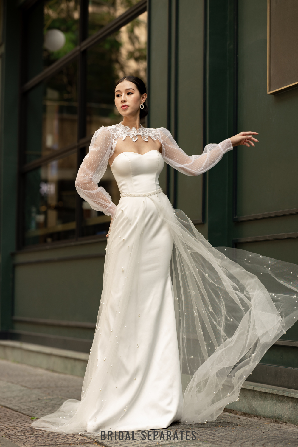 Detachable Bridal Train with Pearls / "Victoria"