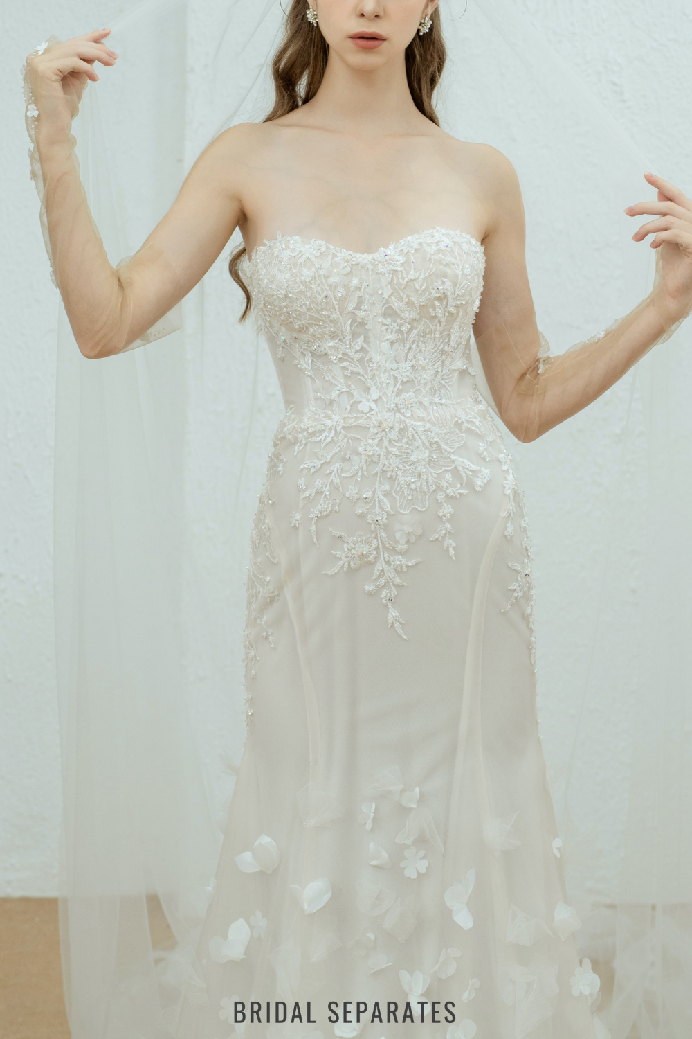 Cathedral Floral Lace Veil / "Majori"