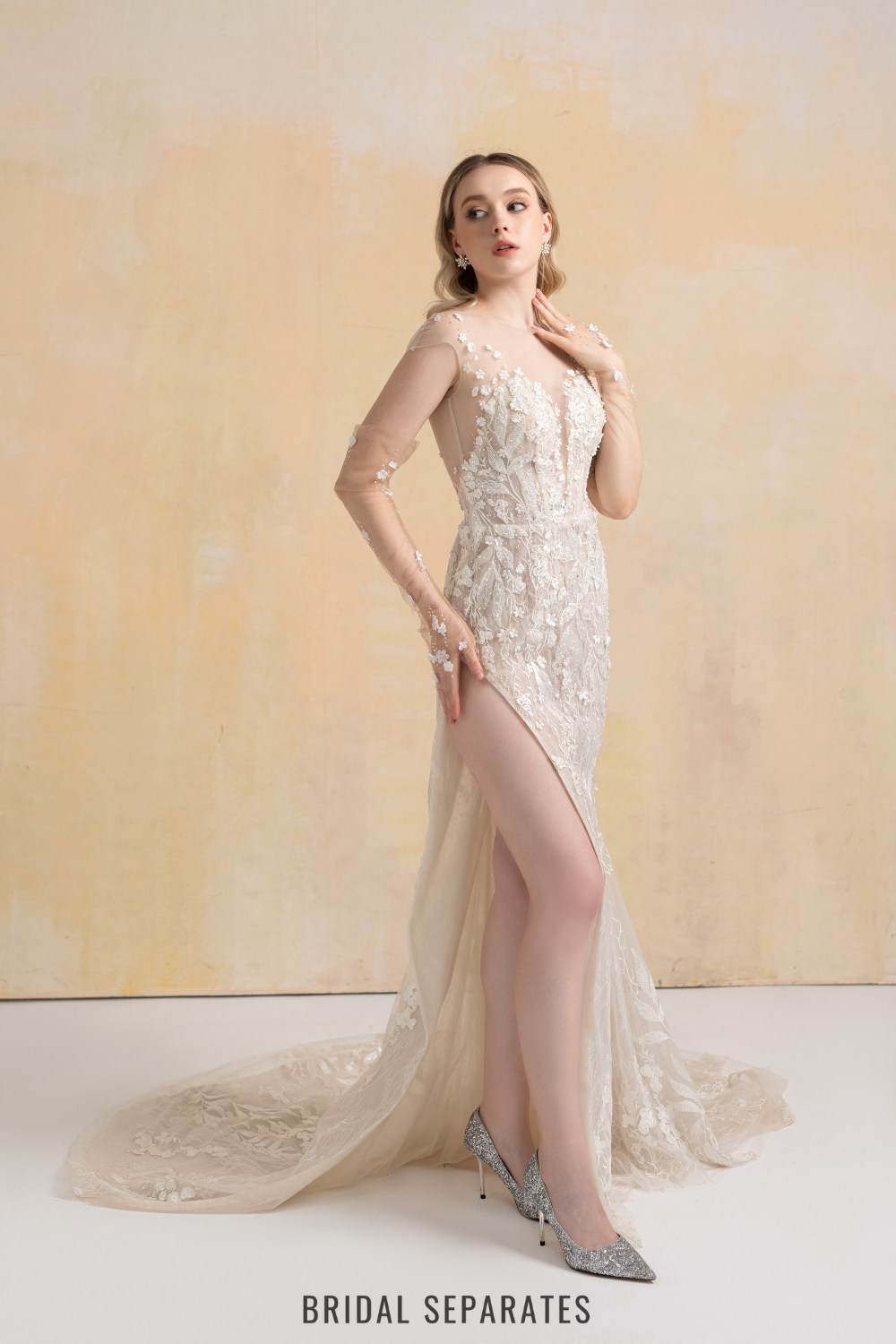 High Slit Wedding Dress with Detachable Sleeves / "Martina"