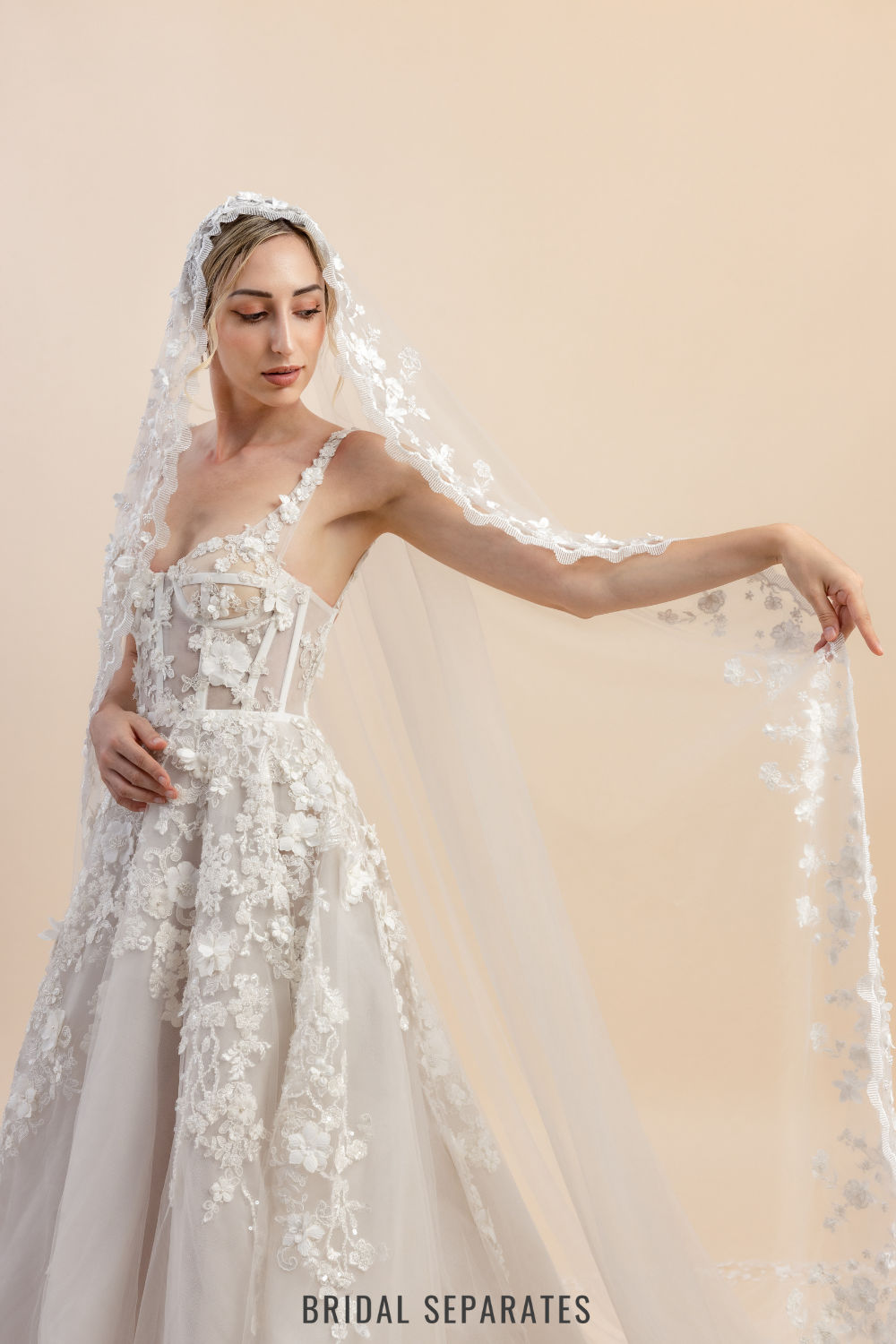 Mantilla Lace Bridal Veil / "Edna"