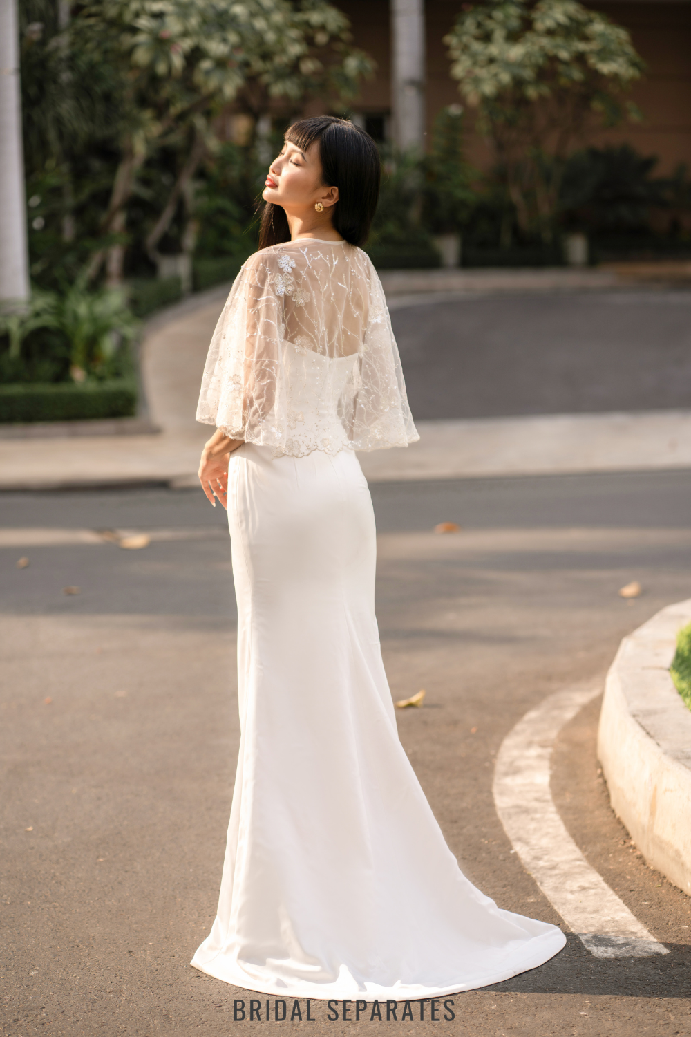 Lace Bridal Capelet / "Donia"