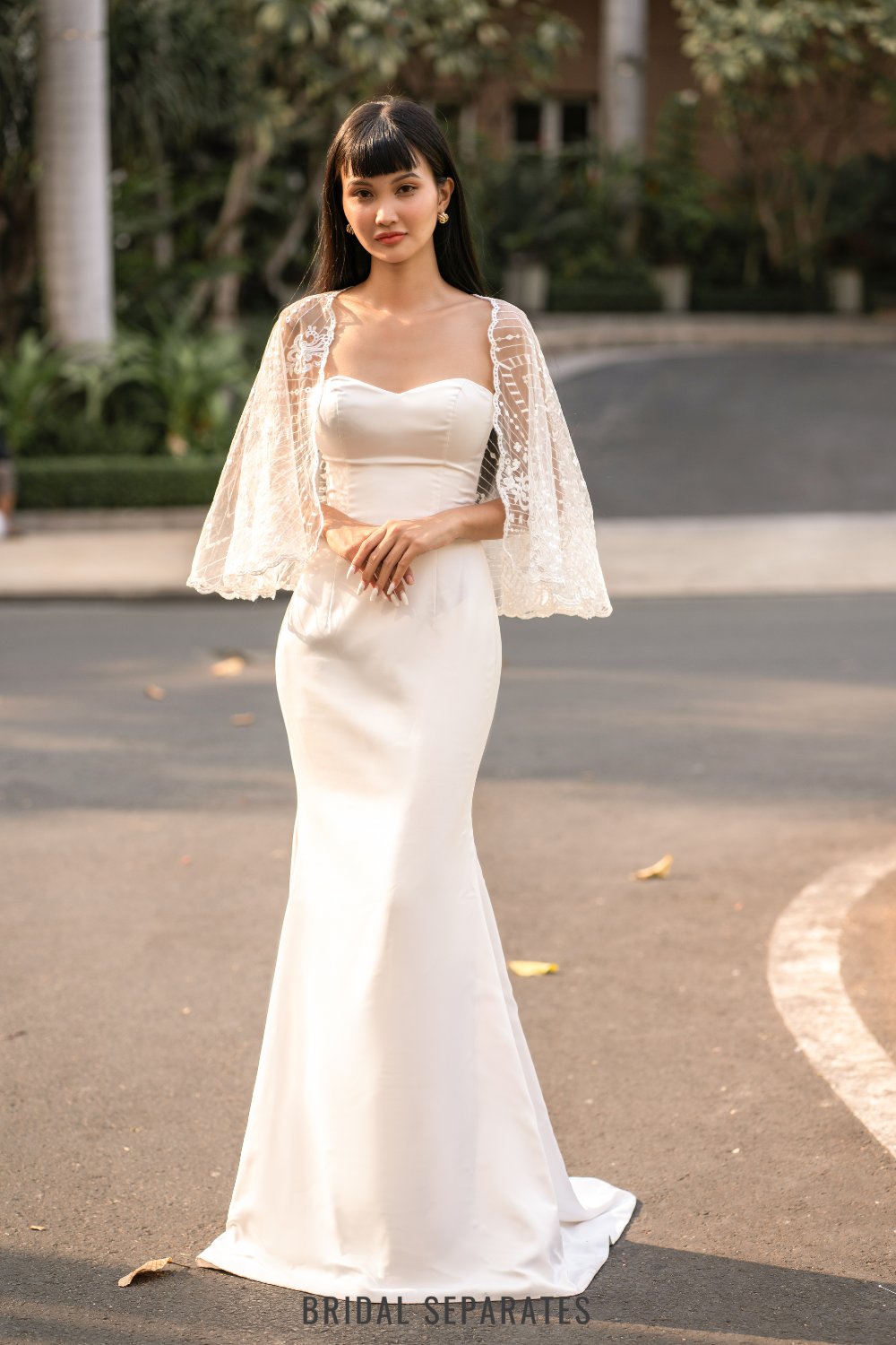 Lace Bridal Cape / "Annetta"